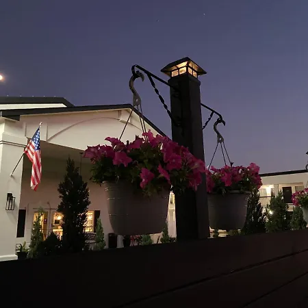Stratus Suites Boutique Hotel